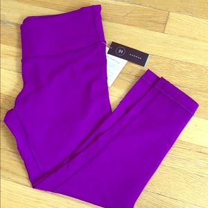 NWT Lululemon Wunder Under Crop Leggings Size 8